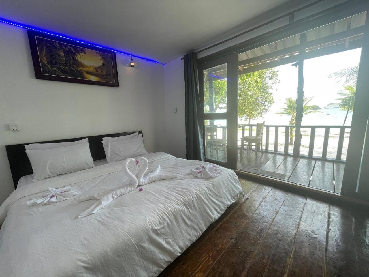Koh Rong Beach Hostel And Bungalows Kaoh Touch Eksteriør bilde
