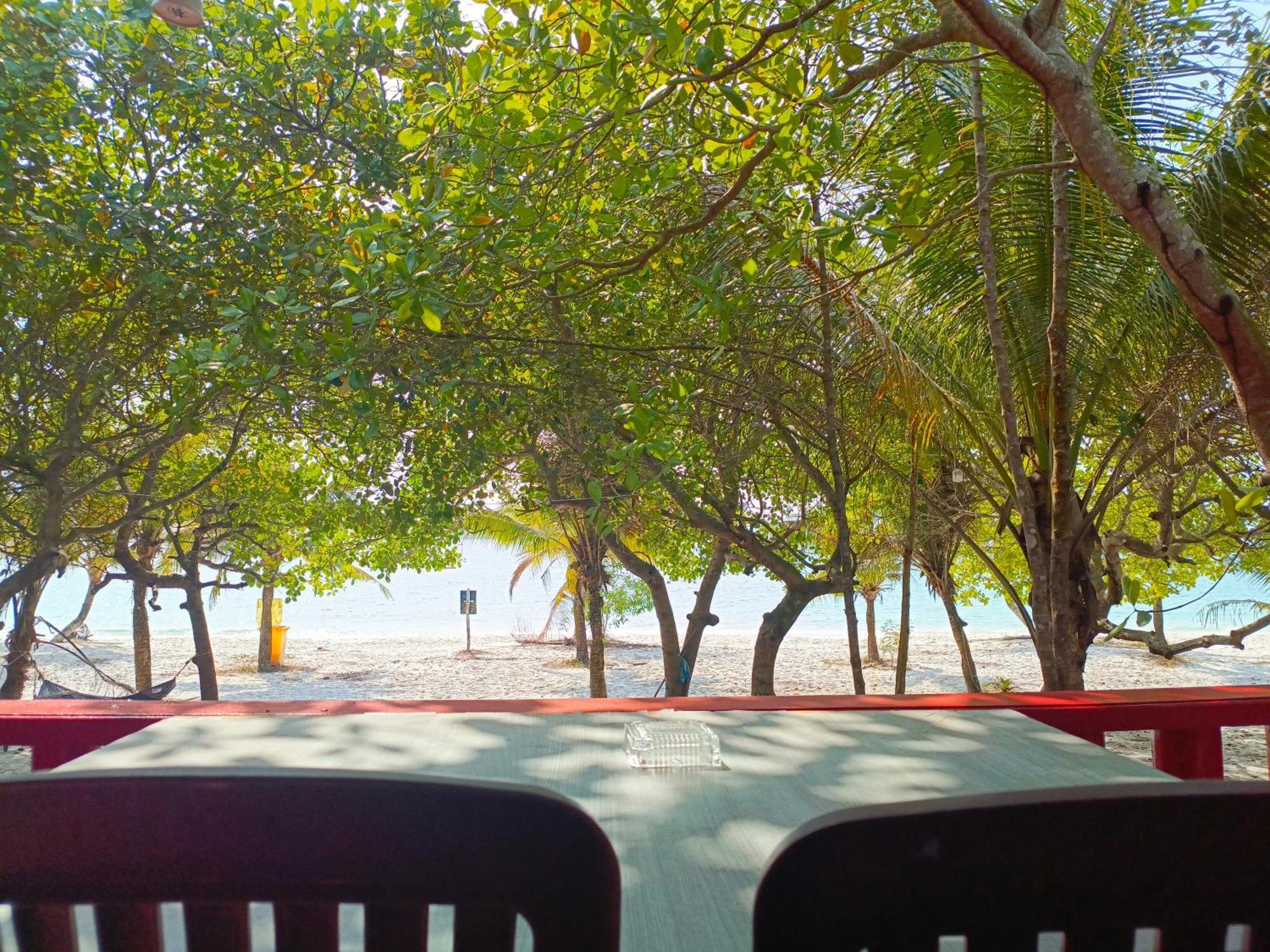 Koh Rong Beach Hostel And Bungalows Kaoh Touch Eksteriør bilde