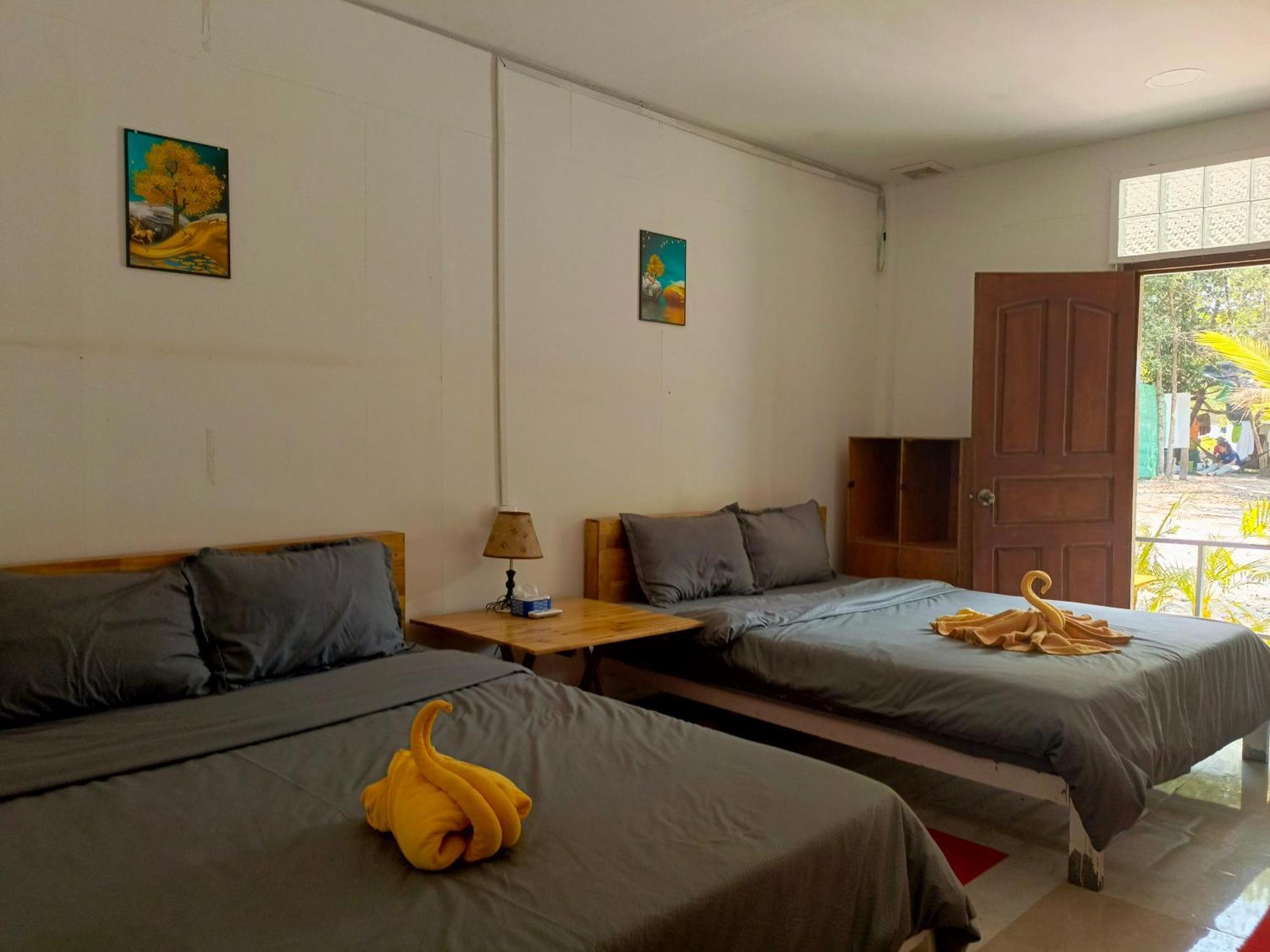 Koh Rong Beach Hostel And Bungalows Kaoh Touch Eksteriør bilde